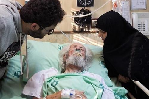 پیرمردی که خدا بر زبانش شعر جاری می‌ کند+عکس