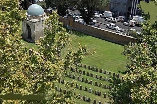 عکس/ متفاوت‌ترین قبرستان خارجی‌ها در تهران