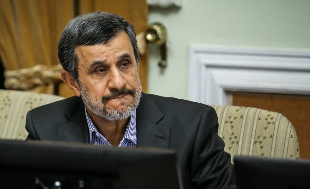 پیشنهاد عضو ارشد جامعه مدرسین به احمدی‌نژاد