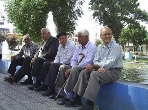 همسان‌ سازی حقوق بازنشستگان دو مرحله ‌ای می‌شود؟