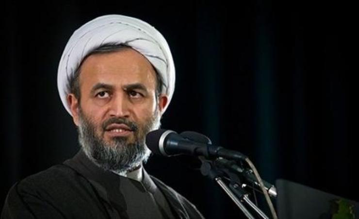 مسلمان ز جور زبانش نرست!