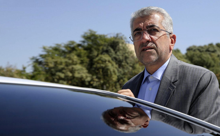 تکنسین خط امام با شعار انتخاباتی برق رایگان!