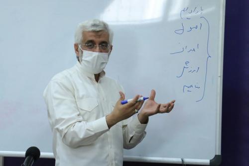 گسترش همکاری‌های اقتصادی یعنی شکست راهبرد فشار حداکثری آمریکا/ صیانت از این همکاری‌ها در برابر دشمن، ضروری است/ درباره عصبانیت آمریکا از این همکاری‌ها تحلیل داشته باشید و نقش تبیینی خود را به درستی و 