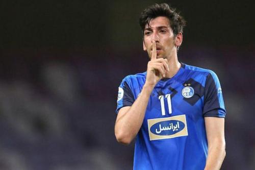 مهاجم جنجالی استقلال در رادار ذوب آهن