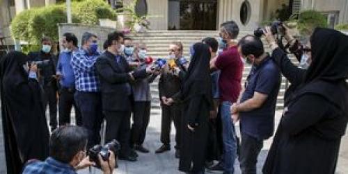    حذف رسانه‌های منتقد دولت از حضور در حیاط دولت