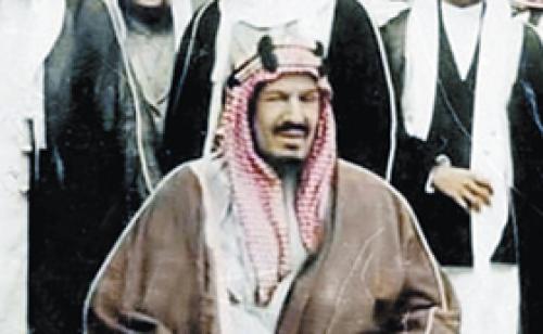  تصویر عیاشی آل‌سعود در سینما