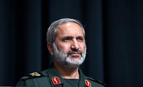 توزیع رایگان و صلواتی ماسک توسط سپاه 