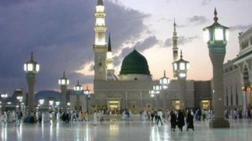 نمایی از بیت‌الله الحرام و حرم نبوی در روز رحلت رسول خاتم (ص)