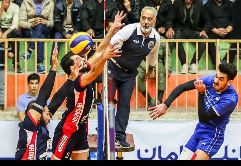 دقت عجیب داور در والیبال/عکس