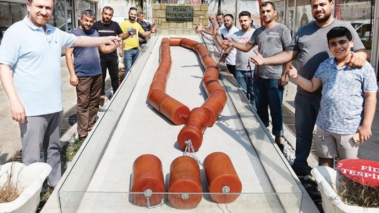 بزرگ‌ترین تسبیح جهان گینسی شد! +عکس