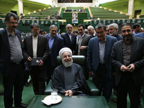 مجلس فریادگر مطالبات واقعی مردم، مطلوب روحانی نیست/ دولت نمایندگانی می‌خواهد که اهل داد و ستد سیاسی باشند