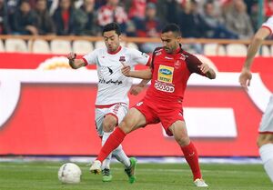 مذاکره هافبک پرسپولیس با سه تیم لیگ برتری