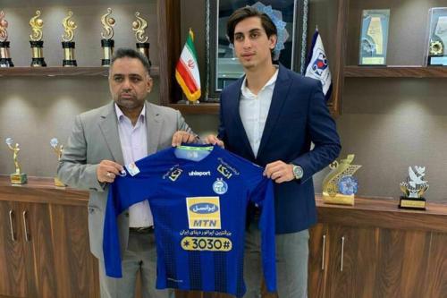 طعنه هواداران پرسپولیس به محمد نادری