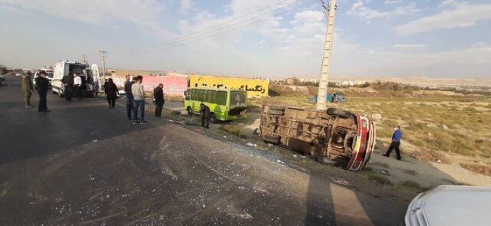  ۶ مصدوم در واژگونی مینی‌بوس در تبریز