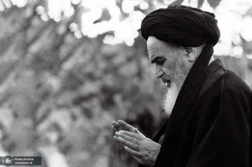 مصاحبه‌ای بین المللی که با نماز اول وقت قطع شد!