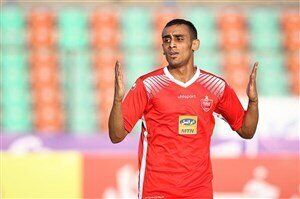 پرسپولیس بازیکن پیکان را پس می دهد