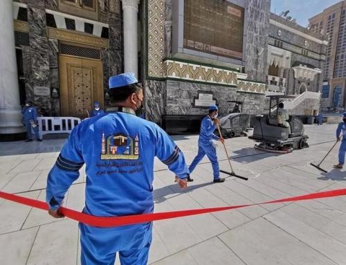  عکس/ ضدعفونی روزانه مسجدالحرام