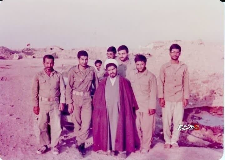 تصویری از مرحوم حجت الاسلام راستگو در کنار شهید حاج قاسم
