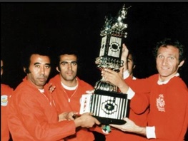 سرمربی تاریخ‌ساز پرسپولیس در بستر بیماری 