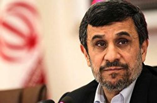 حضور انتخاباتی احمدی نژاد در میدان میوه و تره بار! +فیلم 