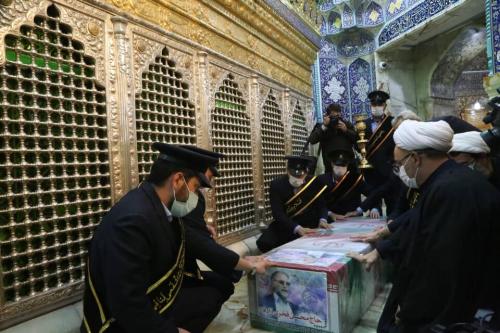 طواف پیکر شهید فخری زاده در حرم حضرت معصومه(س)