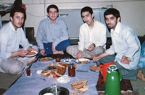 برگزاری عروسی دانشمند هسته‌ای کشورمان در سلف سرویس دانشگاه