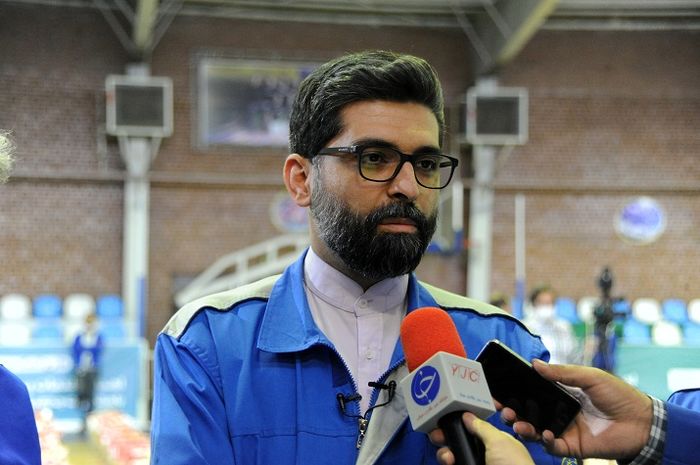 وعده جناب مدیر درباره خودروهای مانده در پارکینگ 