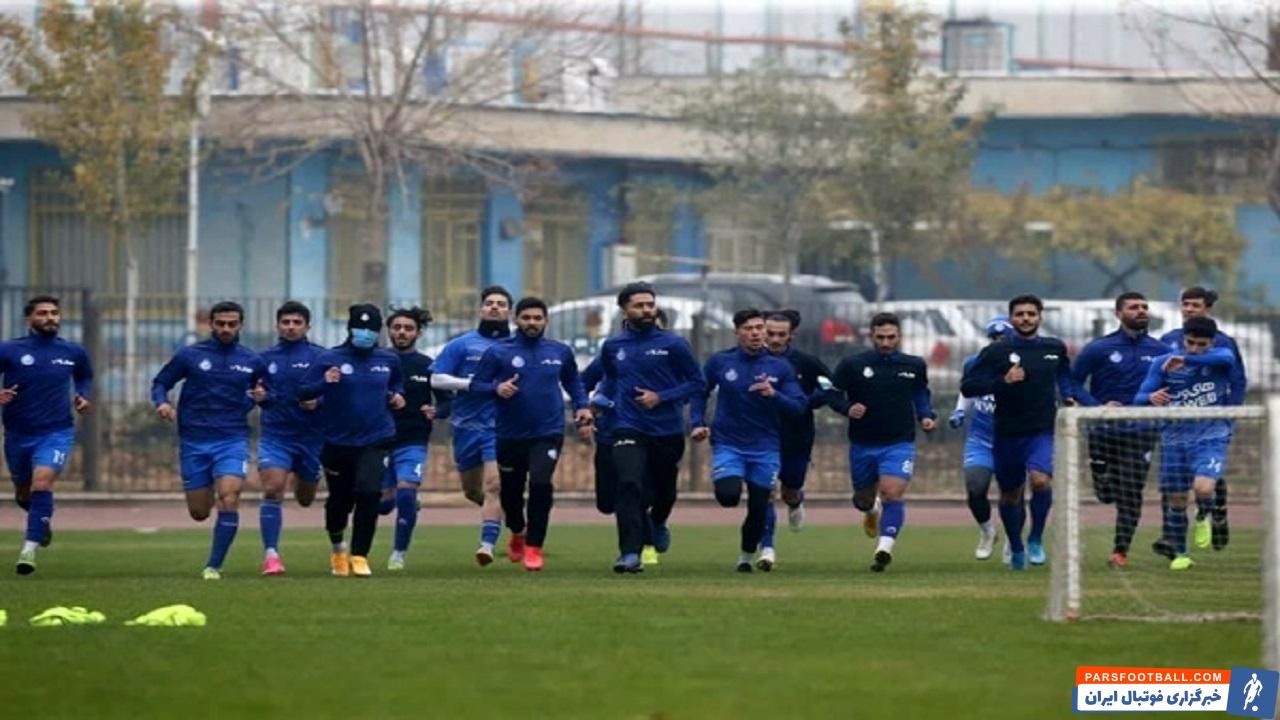 عامل عملکرد بد استقلال کیست؟ گلایه بازیکنان آبی پوشان از مرد شماره یک 