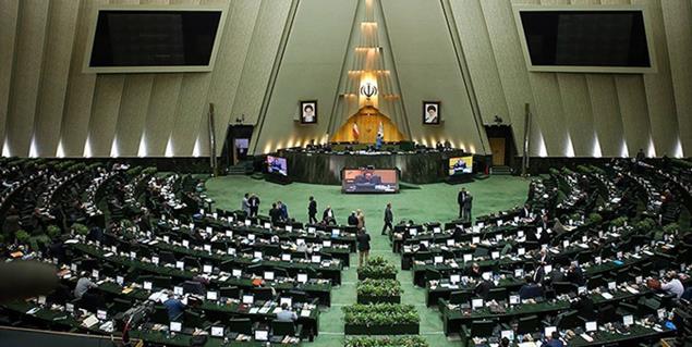 نمایندگان آذری در اعتراض به اظهارات احمدی بیغش: صحن را ترک می‌کنیم 