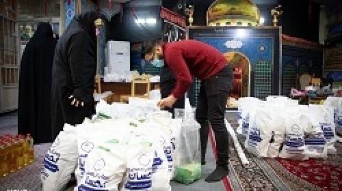 توزیع سبد مواد غذایی در آستانه شب یلدا