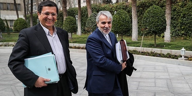 شعبده‌بازی بودجه‌ای دولت روحانی/ دولت ارز ۴۲۰۰ تومانی را از کجا تامین می‌کند؟+ویدیو