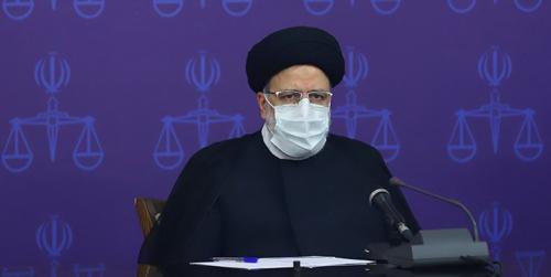 نظارت بر مجموعه‌های قضایی امری ضروری است/ فضای مجازی باید مدیریت صحیح شود