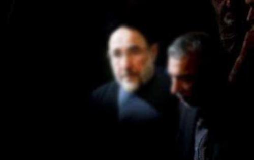 ادامه افول اعتبار تشکیلاتی رئیس دولت اصلاحات/ چهره‌های اصلاح‌طلب: خاتمی دیگر تایید کننده نیست و فقط باید مشورت بدهد!