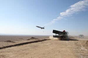 ایران با «آرش» دوربردترین پهپاد انتحاری جهان را عملیاتی کرد/ تضمین غافلگیری رادارها و پهپاد انتحاری تا شعاع دو هزار کیلومتر +عکس و فیلم
