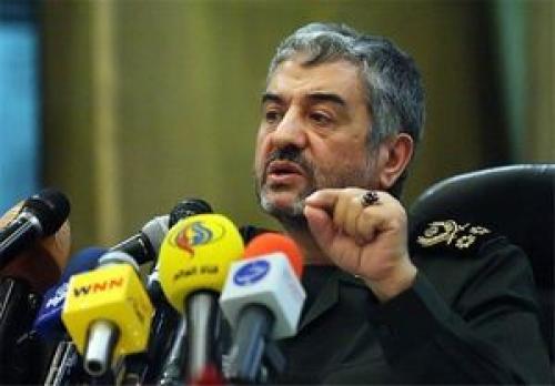 بنی‌صدر حین جنگ می‌خواست مذاکره کند، امام(ره) گفت: حرفش را هم نزن/ امروز هیچ کشوری جرأت اقدام نظامی علیه ایران را ندارد