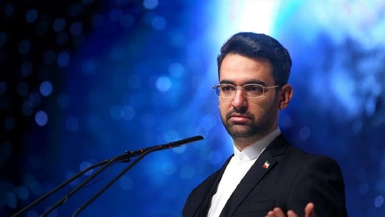  آذری‌ جهرمی با قرار التزام آزاد شد