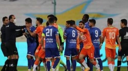 درگیری بعد از سوت داور