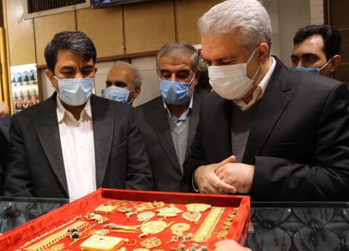 بازدید وزیر از بازار زرگران یزد