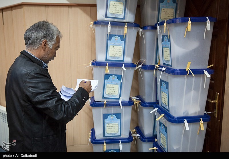  آیت‌الله مومن نماینده خبرگان استان قم شد 