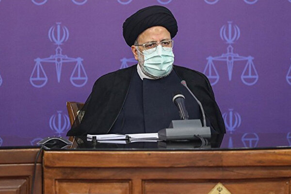 محل طرح اختلاف مسئولان جلسات خصوصی است نه تریبون‌های عمومی 