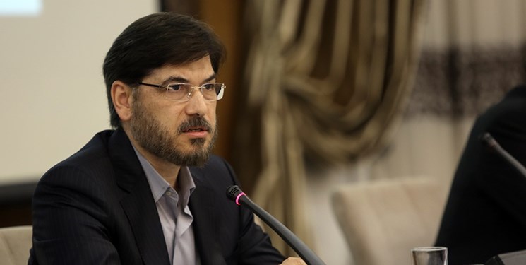  تعدادی از وزرا تهدید کرده بودند اگر رئیس صداوسیما به هیئت دولت بیاید، شرکت نمی‌کنیم