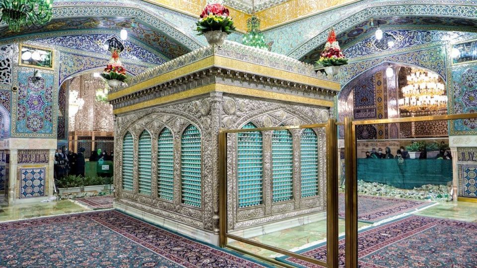 روضه منوره و ضریح مطهر امام رضا (ع)
