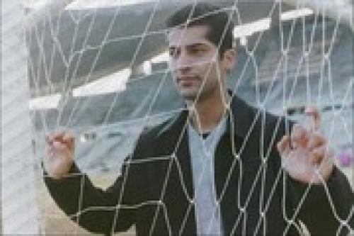 آماده‌سازی سنگ قبر مهرداد میناوند با نوشته‌ای خاص
