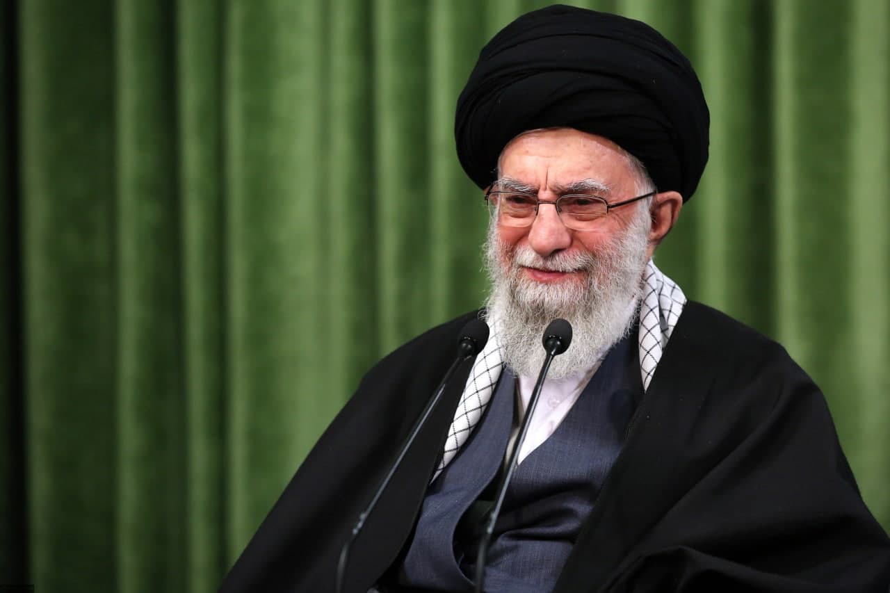 فیلم/ رهبر انقلاب: بدگویی در جامعه باید جمع شود