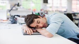  چرا به طور دائمی احساس خستگی می‌کنید؟