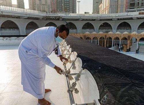 ضدعفونی پشت بام کعبه