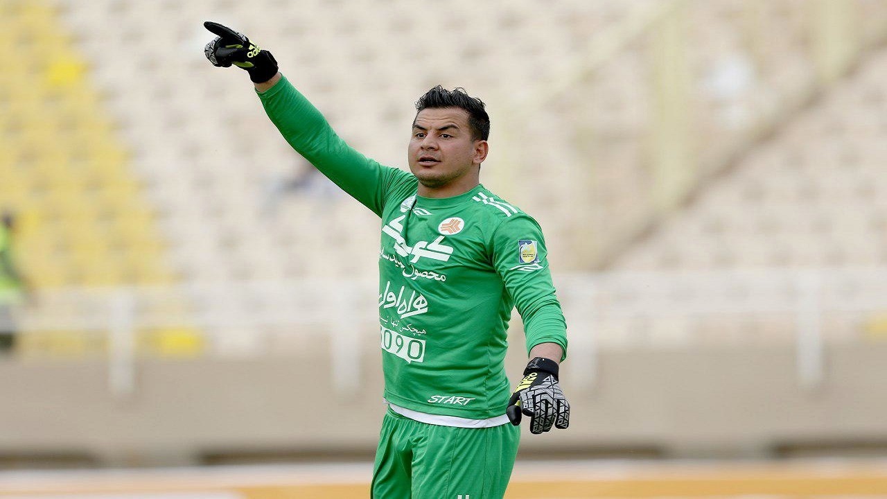 جریمه نقدی و توبیخ کتبی برای دروازه بان پرسپولیس