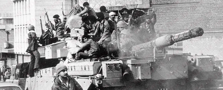 اولین عبارت امام خمینی پس از لغو حکومت نظامی / شهیدی که رژیم پهلوی را خلع سلاح کرد / عملیات ضد کودتا چگونه به پیروزی رسید؟