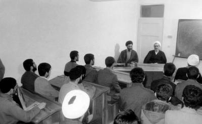 تصاویری از مرحوم آیت‌الله واعظ طبسی در کنار رهبر انقلاب