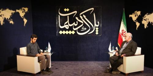  ارتباط با شرق به معنای زیر سلطه رفتن نیست